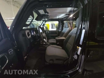 2026 Jeep Wrangler 4 Door Sahara - miniatura 6