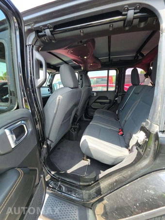 2026 Jeep Wrangler 4 Door Sahara - miniatura 13