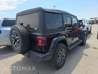 2026 Jeep Wrangler 4 Door Sahara - miniatura 3