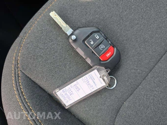 2026 Jeep Wrangler 4 Door Sahara - miniatura 8