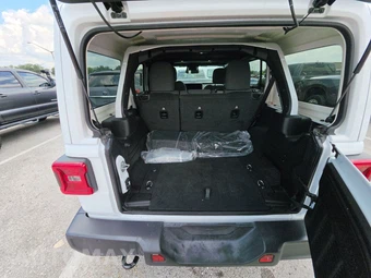 2026 Jeep Wrangler 4 Door Sahara - miniatura 16