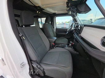2026 Jeep Wrangler 4 Door Sahara - miniatura 8