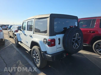 2026 Jeep Wrangler 4 Door Sahara - miniatura 6