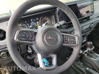 2026 Jeep Wrangler 4 Door Sahara - miniatura 10