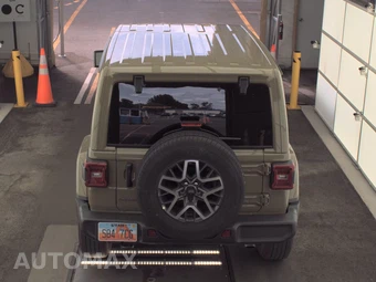 2026 Jeep Wrangler 4 Door Sahara - miniatura 5