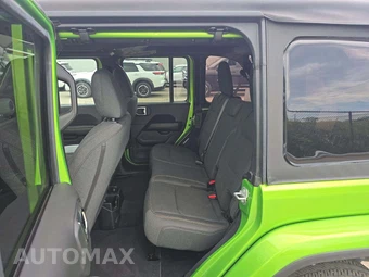 2026 Jeep Wrangler 4 Door Sahara - miniatura 10