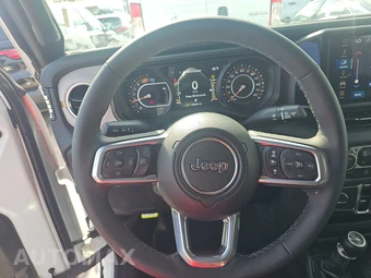2026 Jeep Wrangler 4 Door Sahara - miniatura 10