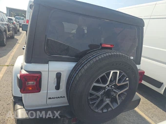 2026 Jeep Wrangler 4 Door Sahara - miniatura 5