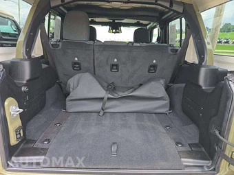 2026 Jeep Wrangler 4 Door Sahara - miniatura 14