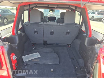 2026 Jeep Wrangler 4 Door Sahara - miniatura 16