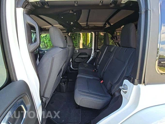 2026 Jeep Wrangler 4 Door Sahara - miniatura 10