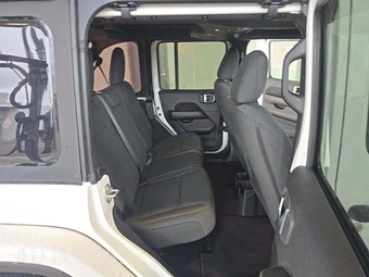 2026 Jeep Wrangler 4 Door Sahara - miniatura 16