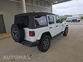 2026 Jeep Wrangler 4 Door Sahara - miniatura 3