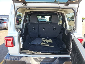 2026 Jeep Wrangler 4 Door Sahara - miniatura 16