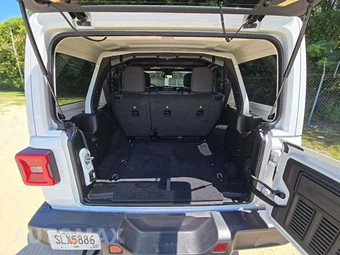 2026 Jeep Wrangler 4 Door Sahara - miniatura 11