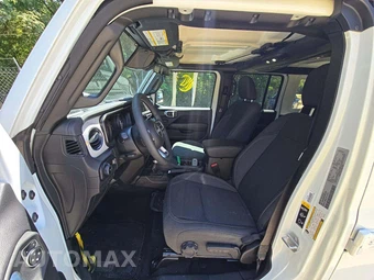 2026 Jeep Wrangler 4 Door Sahara - miniatura 3