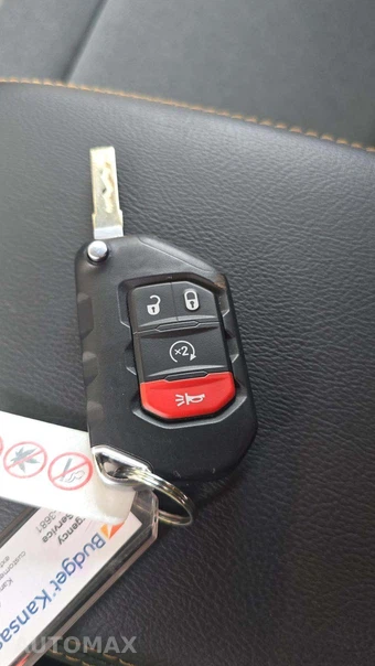 2026 Jeep Wrangler 4 Door Sahara - miniatura 17