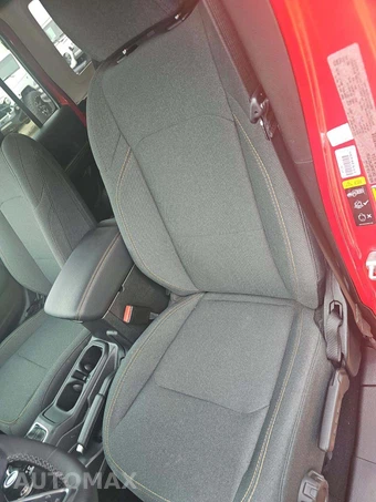 2026 Jeep Wrangler 4 Door Sahara - miniatura 3