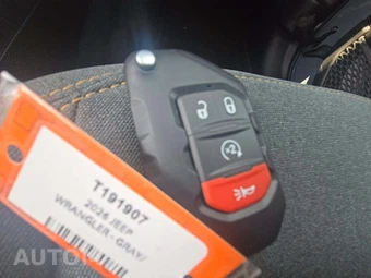 2026 Jeep Wrangler 4 Door Willys - miniatura 8