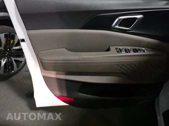 2026 Kia Carnival Hybrid MPV LXS 121.7" WB - miniatura 9