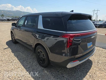 2026 Kia Carnival MPV LXS 121.7" WB - miniatura 6