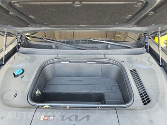 2026 Kia EV9 GT-Line - miniatura 16