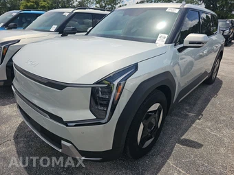 2026 Kia EV9 Light Short Range