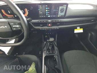 2026 Kia K4 LXS Sedan - miniatura 7