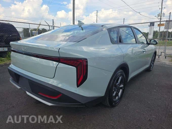 2026 Kia K4 LXS Sedan - miniatura 3
