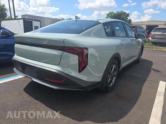 2026 Kia K4 LXS Sedan - miniatura 3