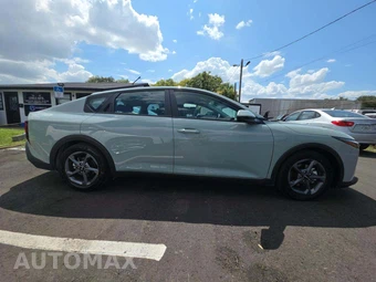 2026 Kia K4 LXS Sedan - miniatura 4