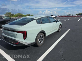 2026 Kia K4 LXS Sedan - miniatura 3