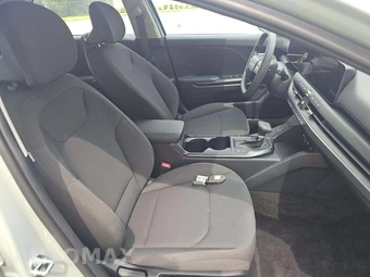 2026 Kia K4 LXS Sedan - miniatura 15