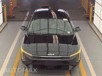 2026 Kia K4 LXS Sedan - miniatura 2