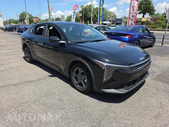 2026 Kia K4 LXS Sedan - miniatura 4