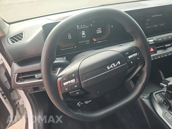 2026 Kia K4 LXS Sedan - miniatura 10