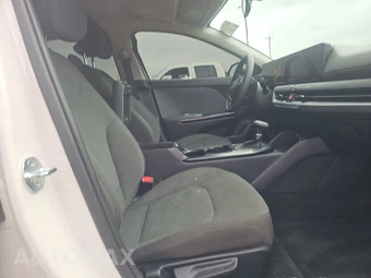 2026 Kia K4 LXS Sedan - miniatura 8