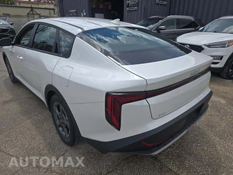 2026 Kia K4 LXS Sedan - miniatura 2