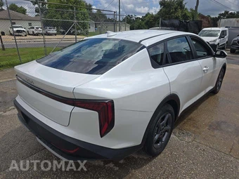 2026 Kia K4 LXS Sedan - miniatura 3