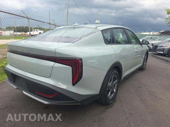 2026 Kia K4 LXS Sedan - miniatura 3