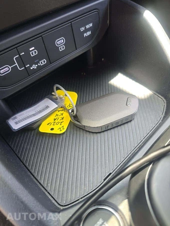 2026 Kia K4 LXS Sedan - miniatura 8