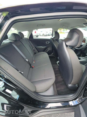 2026 Kia K4 LXS Sedan - miniatura 16
