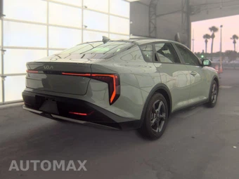 2026 Kia K4 LXS Sedan - miniatura 4