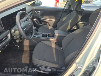 2026 Kia K4 LXS Sedan - miniatura 7