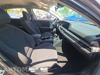 2026 Kia K4 LXS Sedan - miniatura 18