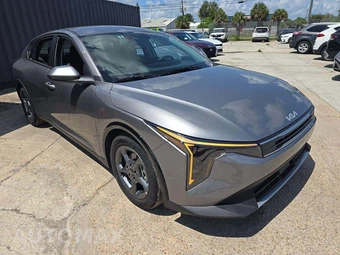 2026 Kia K4 LXS Sedan - miniatura 4