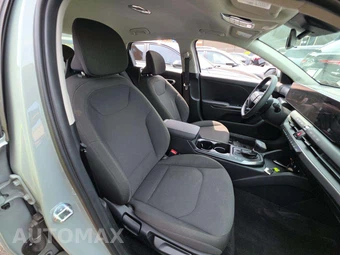 2026 Kia K4 LXS Sedan - miniatura 18