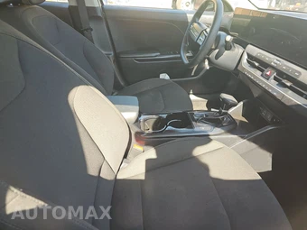 2026 Kia K4 LXS Sedan - miniatura 8