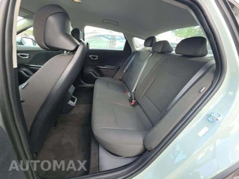 2026 Kia K4 LXS Sedan - miniatura 13