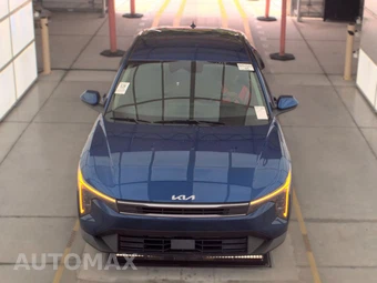 2026 Kia K4 LXS Sedan - miniatura 2